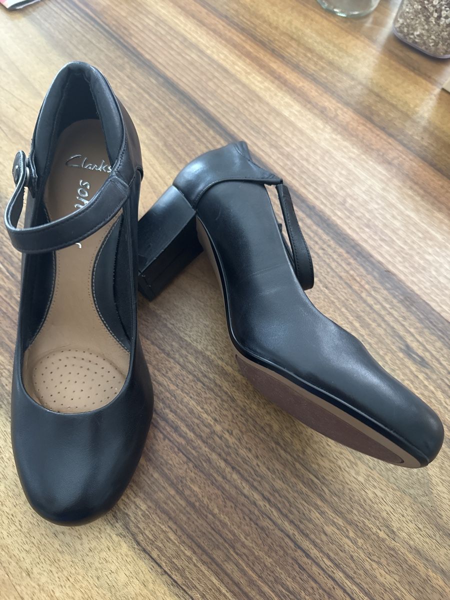 Clarks Scarpe da donna: Clarks Halbschuhe, schwarz, Gr. 6, neuwertig – Usato da Küssnacht am Rigi venduto da Honeggler 1