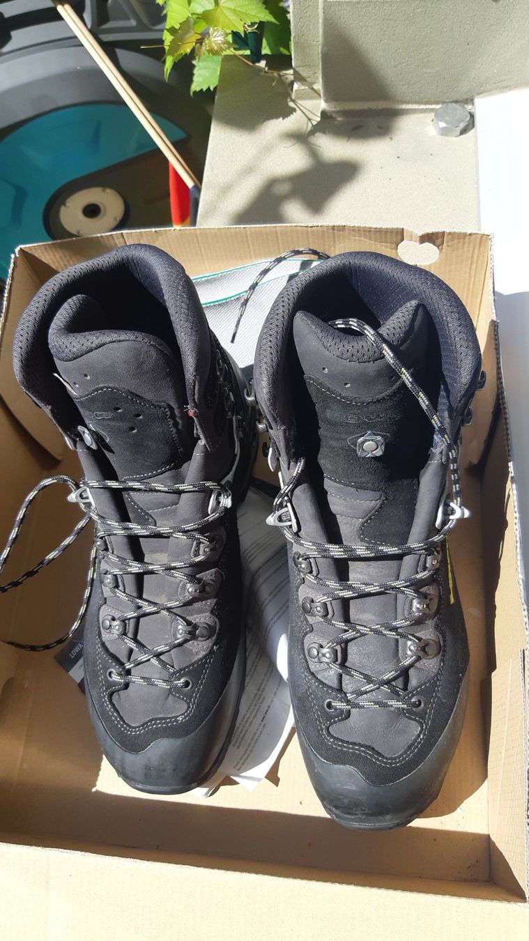 Chaussures hommes: LOWA Wanderschuhe – D'occasion à Liebefeld par Shemesh5 1