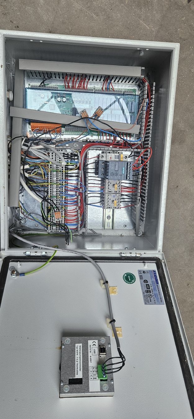Radiatori: Schaltschrank Heizungsaystem – Usato da Rothenbrunnen venduto da tschoerni01 1