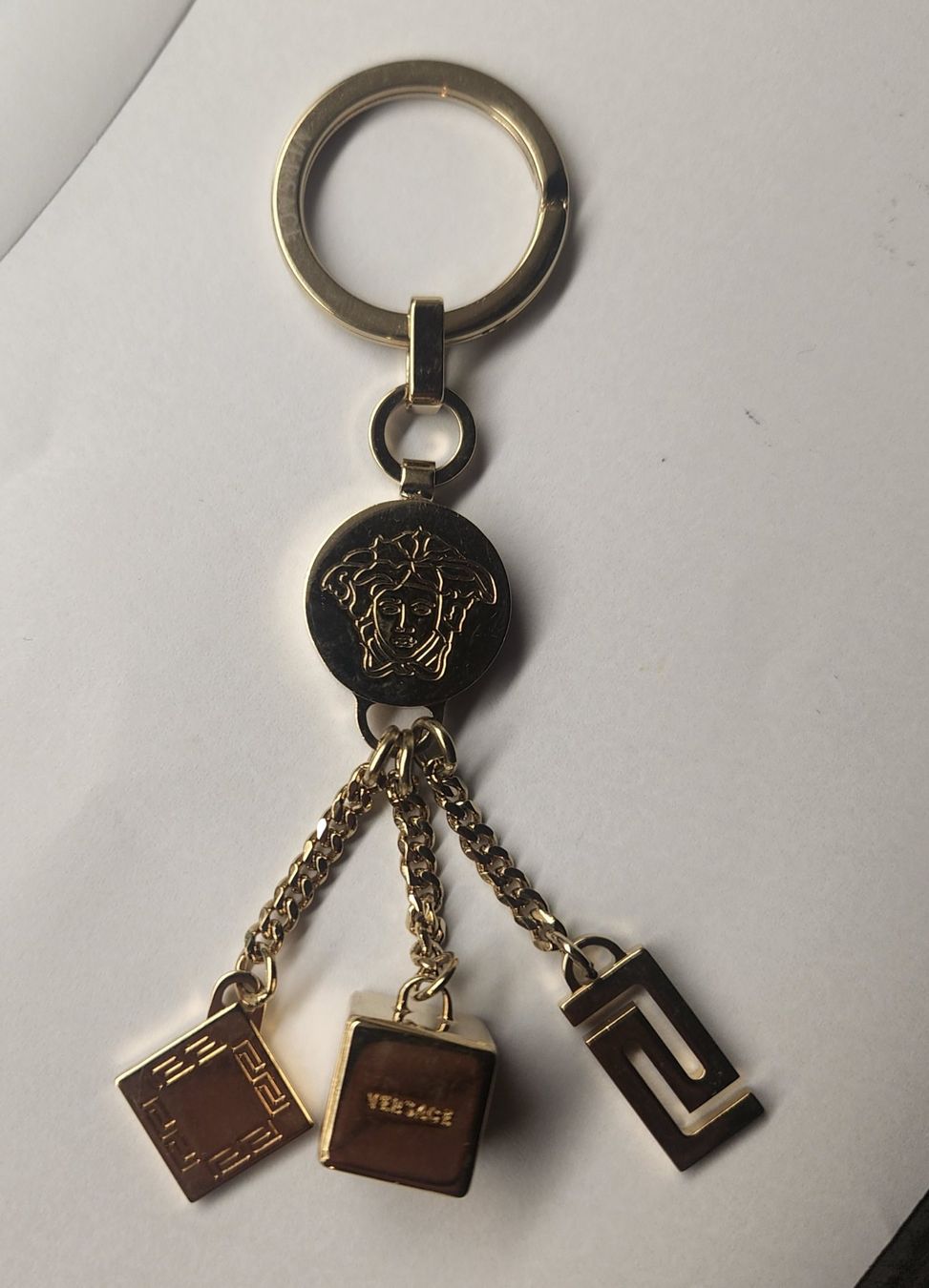 Versace Portachiavi: RARE porte clés Medusa de VERSACE – Nuovo (secondo la descrizione) da Lausanne venduto da gmax8995