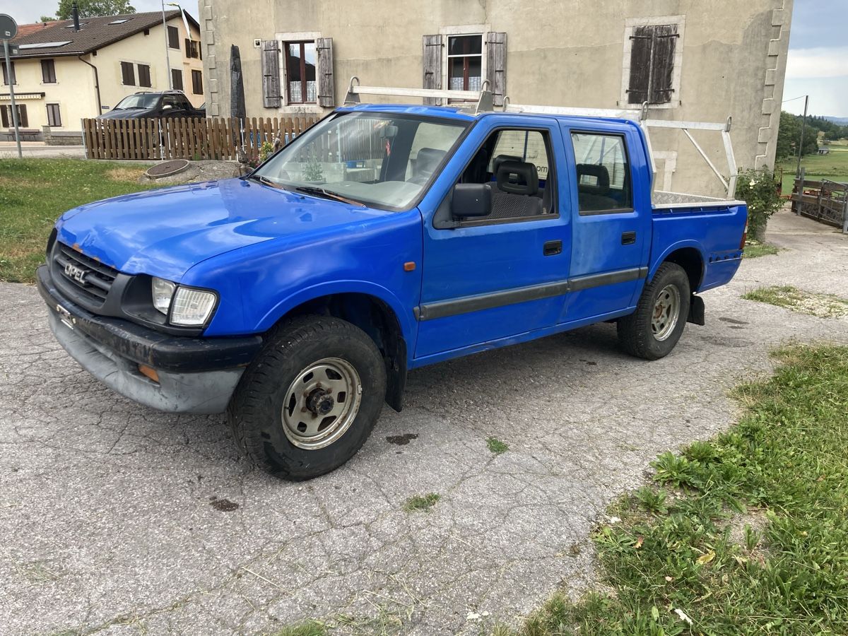 Opel Nutzfahrzeuge: Opel campo 3.1 TD  4x4 – Defekt aus les verrieres von Jojocos