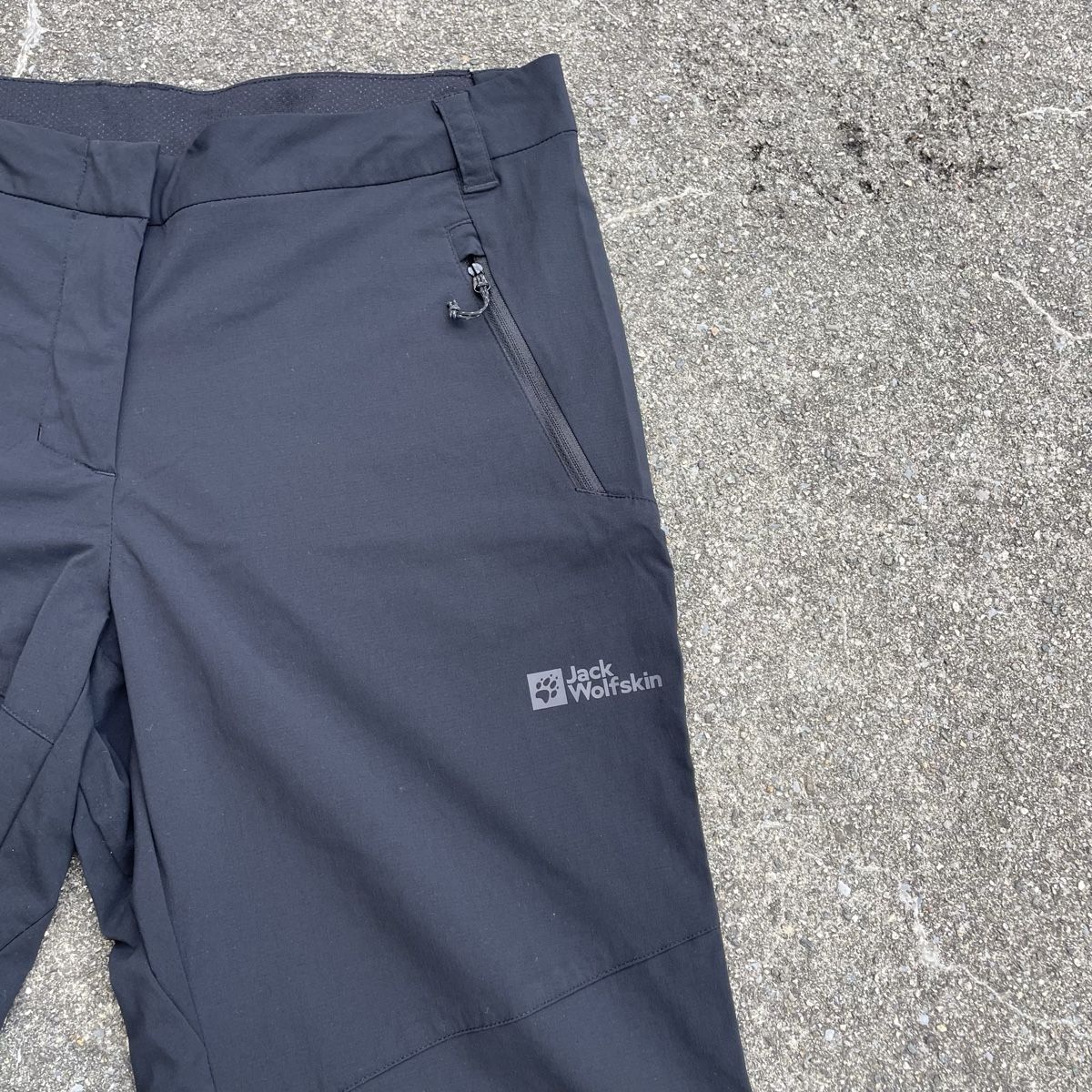 Jack Wolfskin Pantalons: Jack Wolfskin Wanderhose – D'occasion à Fribourg par ann_l9b7 2