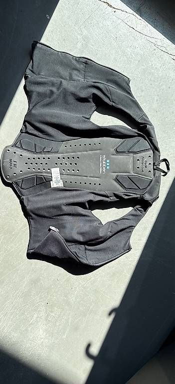 Schutz & Schoner: Stübben Rückenpanzer, Grösse XS – Gebraucht aus Kappel SO von Seja