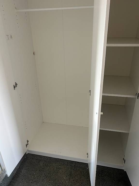 Armoires: Ikea Regel gratis abzuholen – D'occasion à Birsfelden par sch_5dwv 1