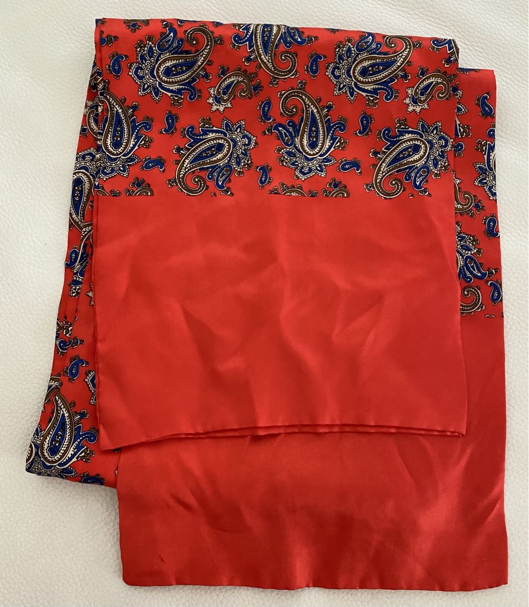 Foulard & Sciarpe: Seiden Schal – Usato da Opfikon venduto da Luis144 1