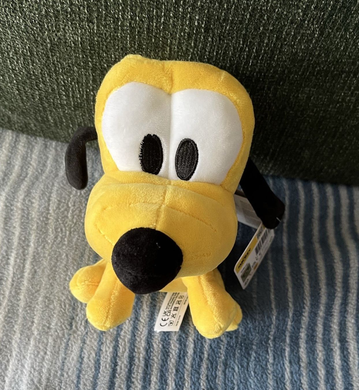 Disney Giocattoli: Coop Plüsch Pluto – Nuovo e nell'imballaggio originale da Basel venduto da Adler61