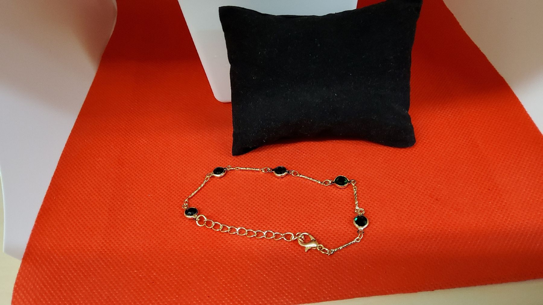 Bracciali & Braccialetti: armband mit Green Steinen, elegant – Nuovo (secondo la descrizione) da Herisau venduto da Nluanalucas 1