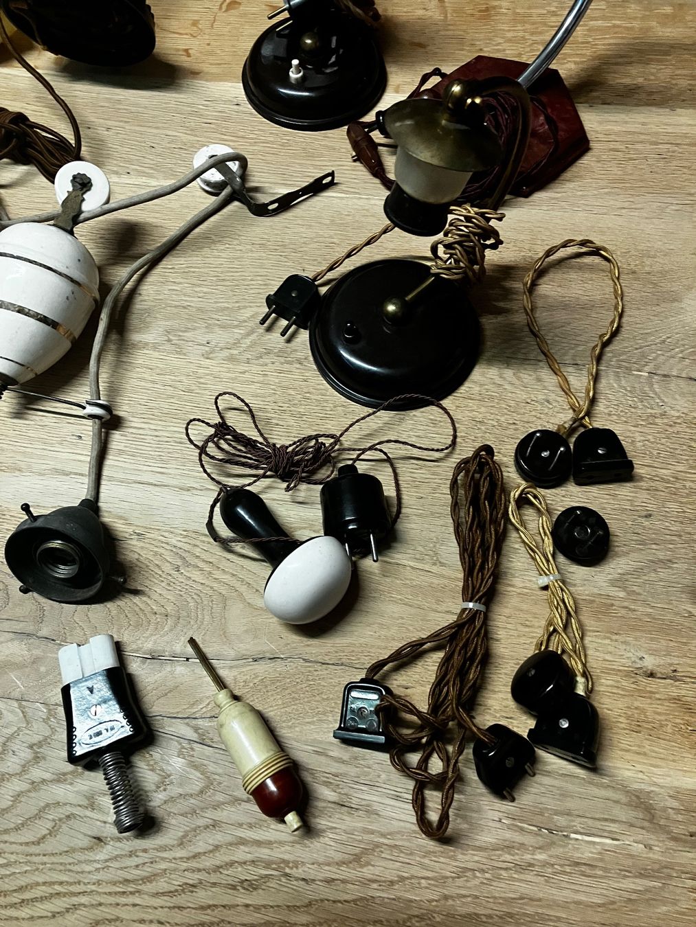 Lampen: Alte Bakelit-Lampen – Gebraucht aus Zürich von Ideal0 3