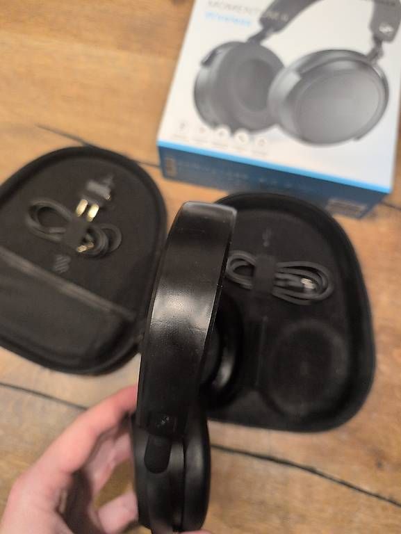 Sennheiser Casques audio: Sennheiser Momentum 4 Wireless – D'occasion à Zürich par fishingnet 1