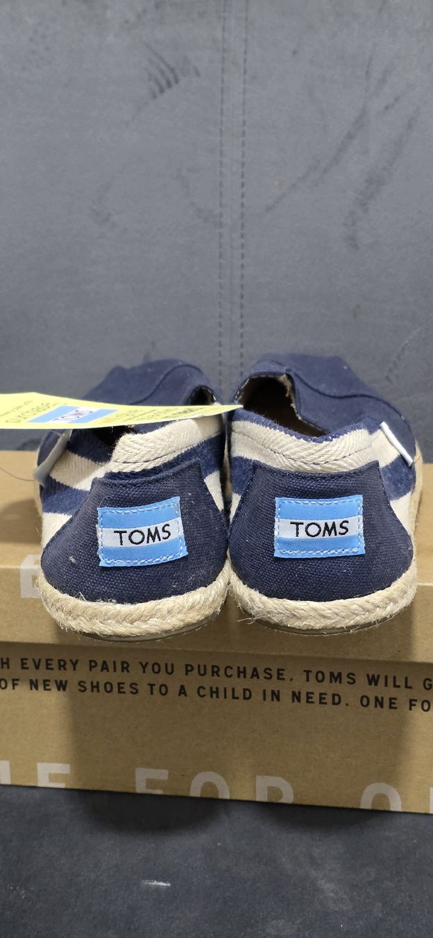 Scarpe da donna: TOMS gestreifte Canvas Slip-Ons - Neu – Nuovo e nell'imballaggio originale da Stallikon venduto da tim079 1