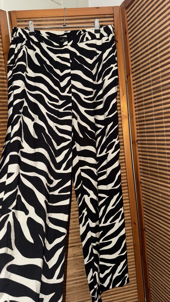 C&A Hosen: Sommerhose C&A, 40 – Gebraucht aus Gümligen von morticiaaddams 1