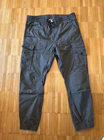 Cargo Hose H&M, olivgrün (neuwertig)