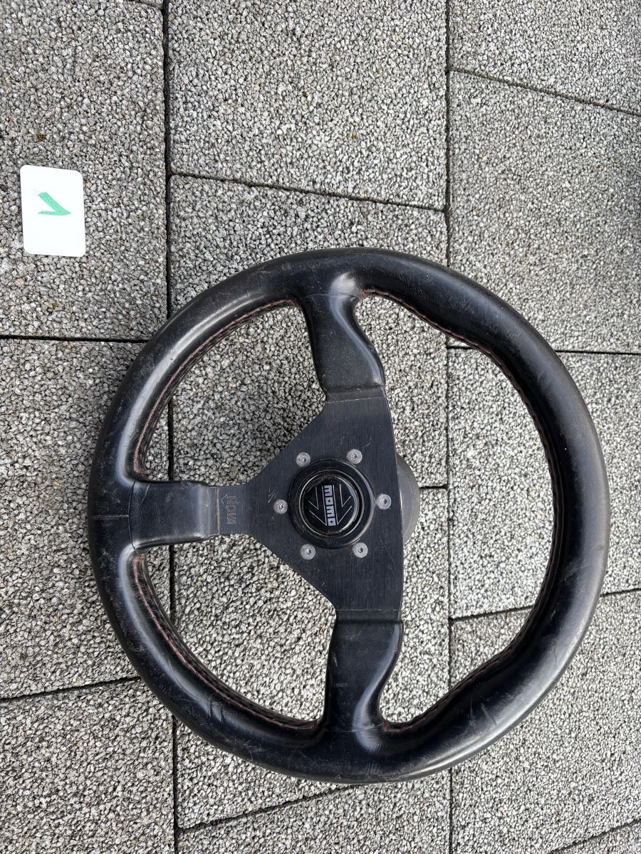 Tutti pezzi di ricambio auto: Lenkrad Momo  – Usato da Hasle b. Burgdorf venduto da chrugi84