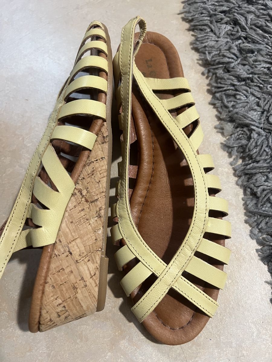 Scarpe da donna: Wedges 37 – Usato da Hasliberg Goldern venduto da Mejolo 1