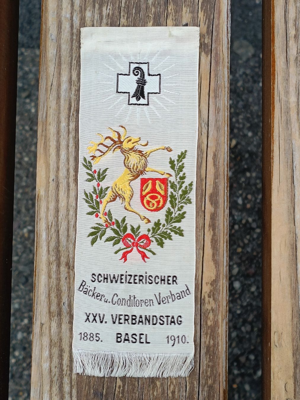 Placchette & Badge: Altes Stoff Abzeichen / Bäcker Conditoren Verband Basel 1910 – Usato da Brugg AG venduto da Ente015