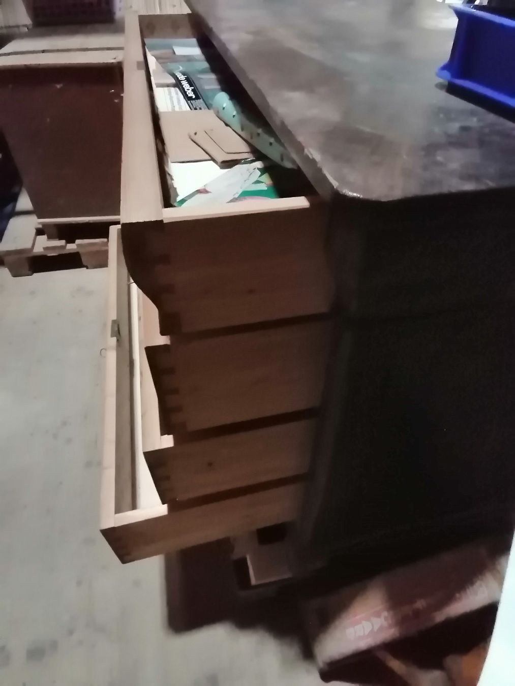 Cassettiere: Alte holz Kommode – Usato da Winterthur venduto da subi2012 3