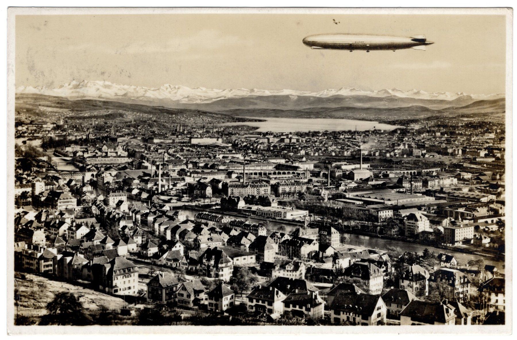 Cartoline postali: Luftschiff "Graf Zeppelin" über Zürich – Usato da Eglisau venduto da Chperfins