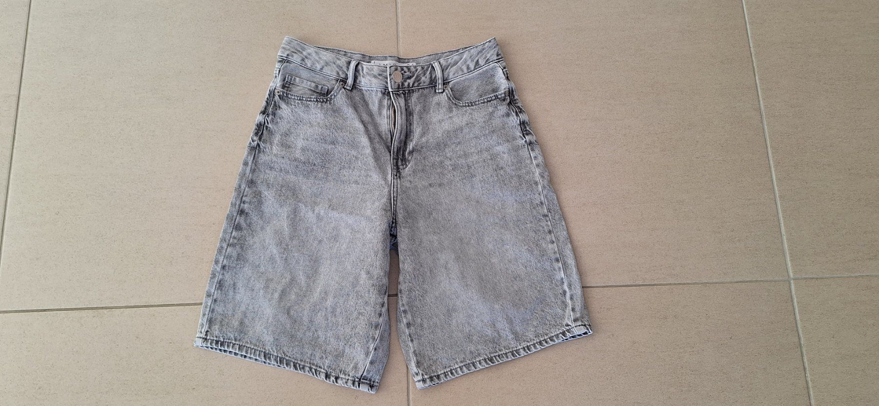 Jeans: Short en jean taille 36 – Nuovo (secondo la descrizione) da Malleray venduto da Mawerix