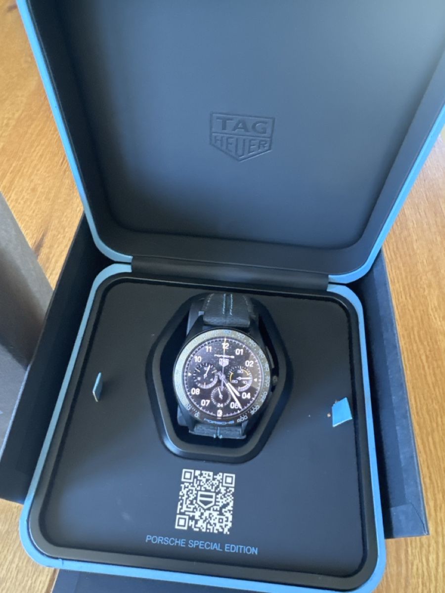 Tag Heuer Smartwatch: Connected TAG Heuer Connectée Porsche Edition – Usato da Morges venduto da Alexys23 3