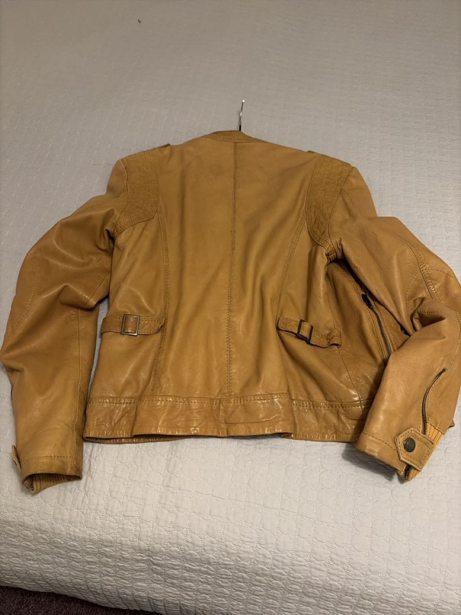 Jacken: Damen Lederjacke braun Grösse S gebraucht – Gebraucht aus Oberglatt ZH von kaj_tg7d 2