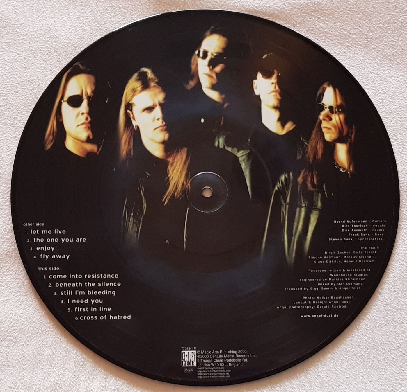 Dischi in vinile: Angel Dust - Enlighten The Darkness - 2000 - First Press – Nuovo (secondo la descrizione) da Uster venduto da Zardodel 1