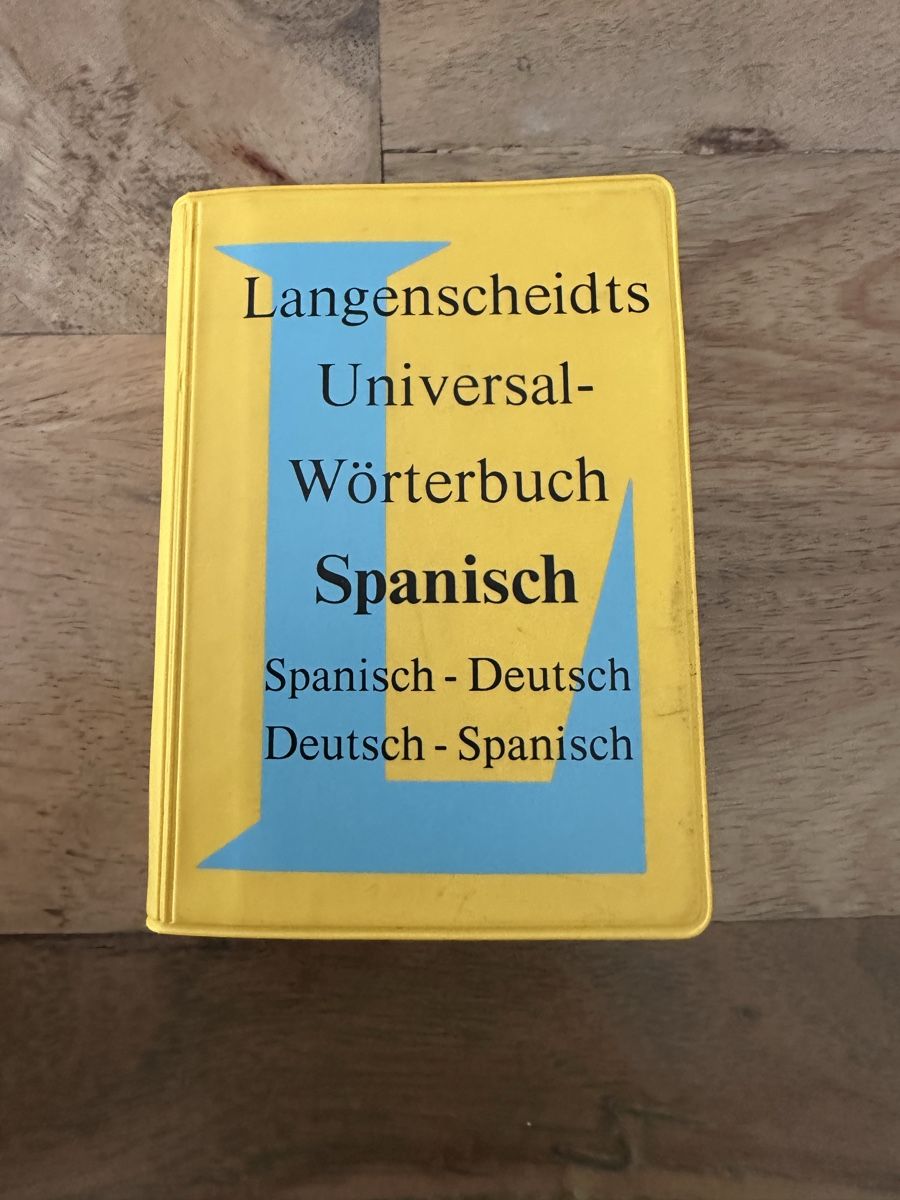 Bücher: Langenscheidts Universal Wörterbuch Spanisch – Gebraucht aus Hinteregg von JLTV1