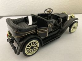 1911 Chevrolet Classic 6 Roadster - 1:32