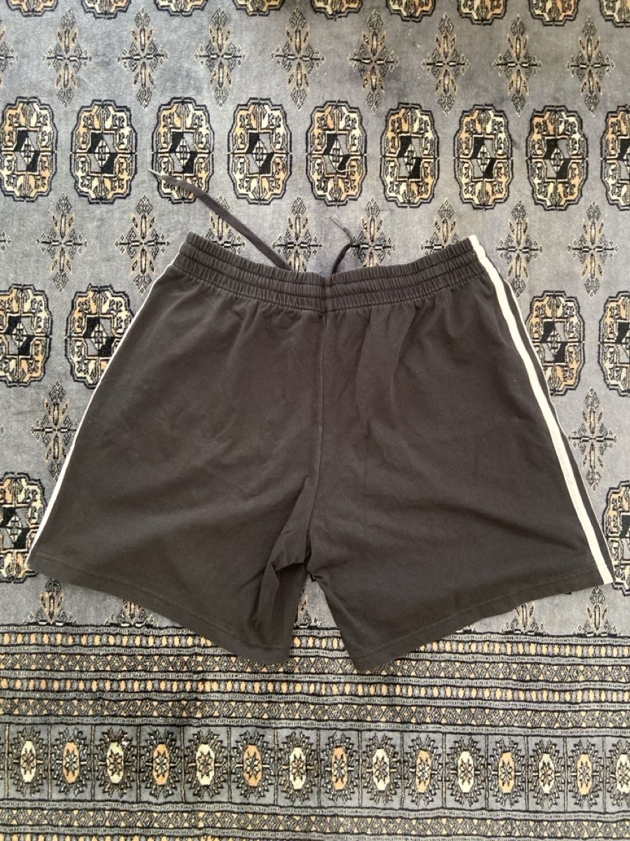 Adidas Hosen: adidas kurze sporthose schwarz – Gebraucht aus Basel von Erdbeer_maus 1