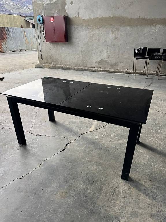 Tavoli: Table à manger en verre – Usato da Vétroz venduto da Polygroup 2