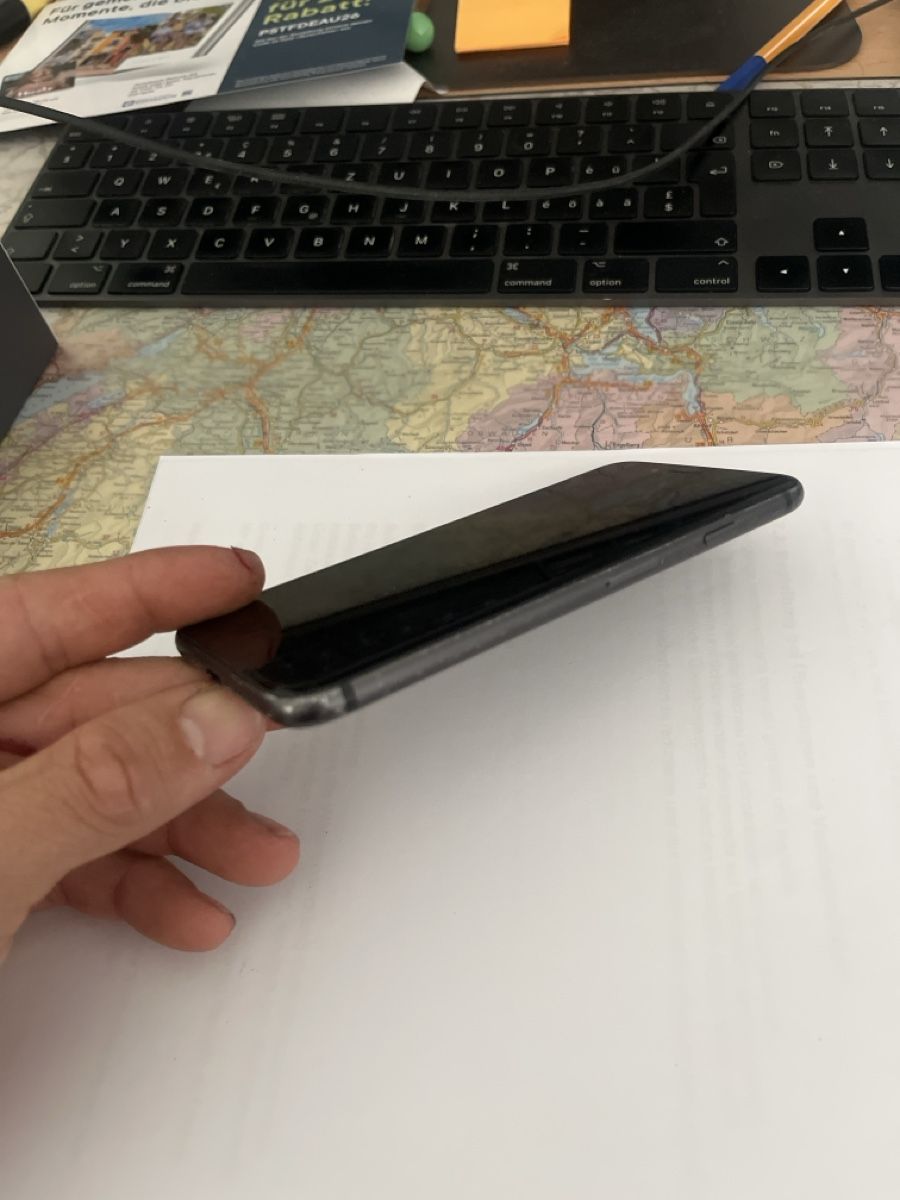 Apple Telefoni cellulari / Smartphones: Apple iPhone 8 schwarz gebraucht – Difettoso da Alberswil venduto da Giuwanot 2