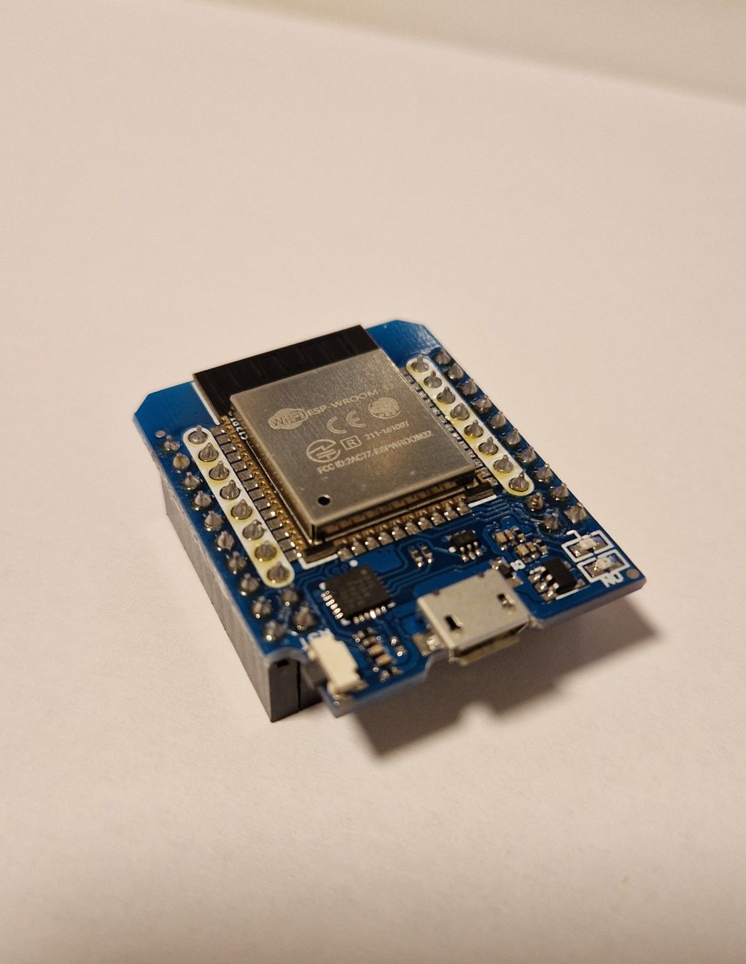 Componenti elettronici: D1 Mini ESP-WROOM-32 programmierbarer Mikrokontroller (4x) – Nuovo e nell'imballaggio originale da Meilen venduto da snoopy1001