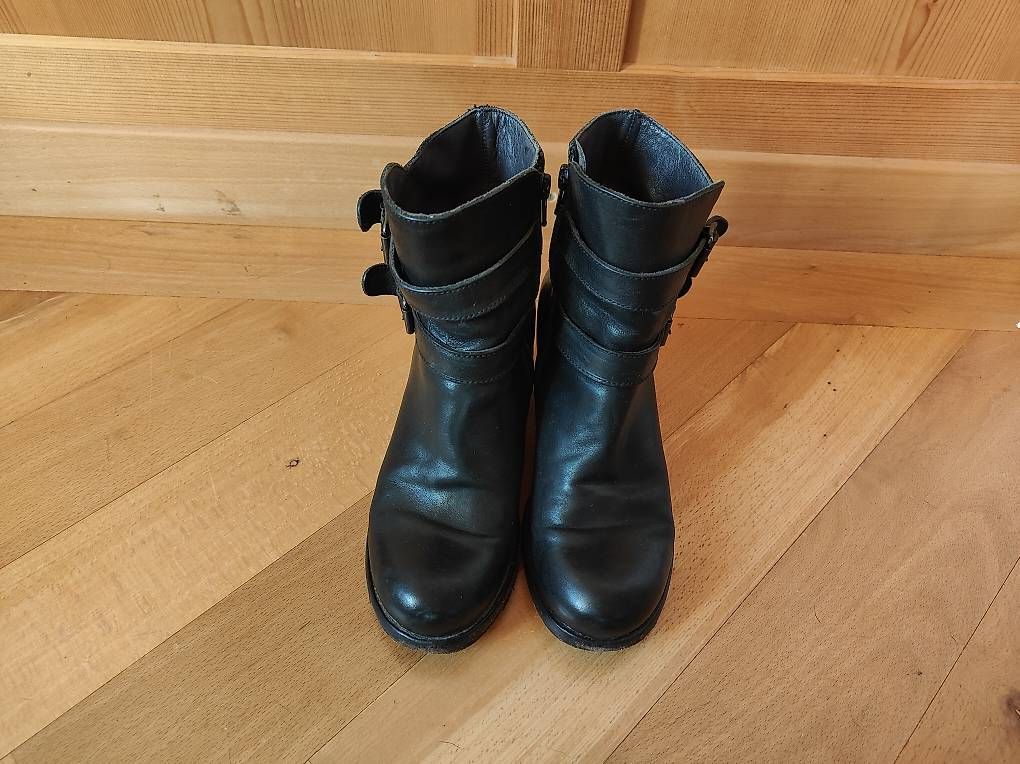 Herrenschuhe: Wenig getragene Moma, Gr. 36 – Gebraucht aus Lungern von Veromi