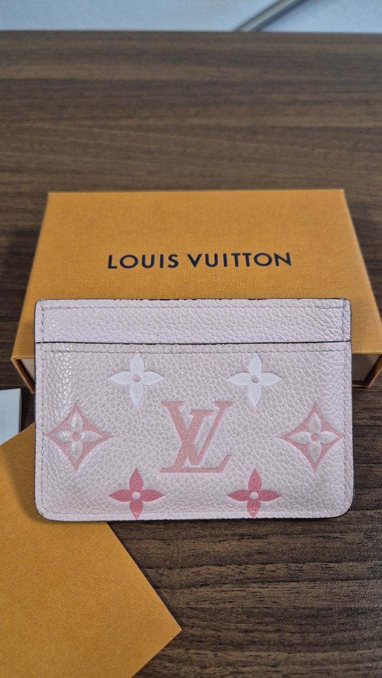 Louis Vuitton Portamonete: Louis Vuitton Kartenetui rose "by the Pool" – Usato da Oberentfelden venduto da Principessa75 2