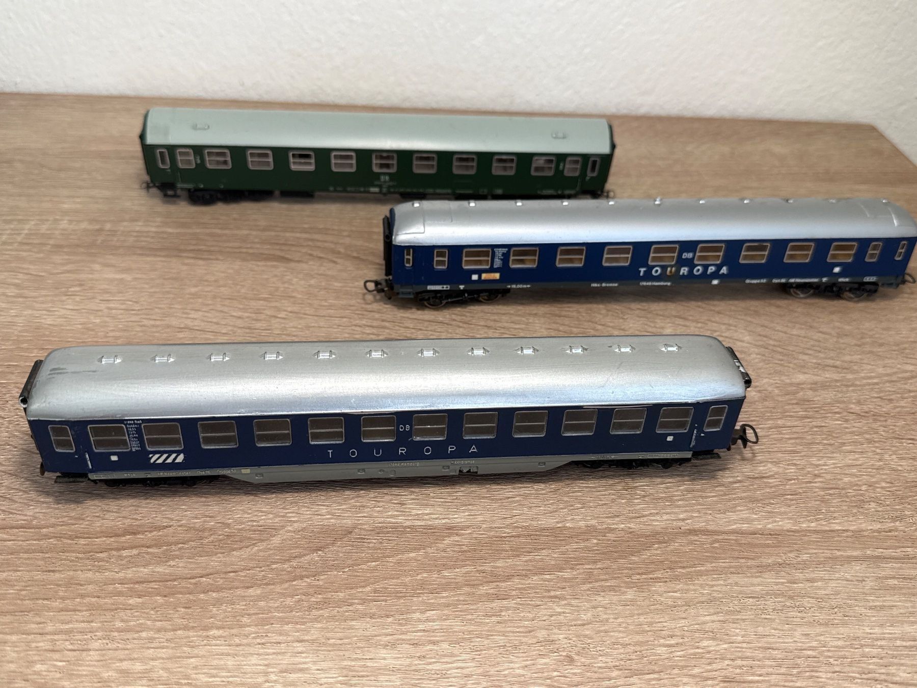 Lima Modellini di ferrovie: Lima / Fleischmann 3x Personenwagen (C) – Usato da St-Aubin-Sauges venduto da Lo_Go 1
