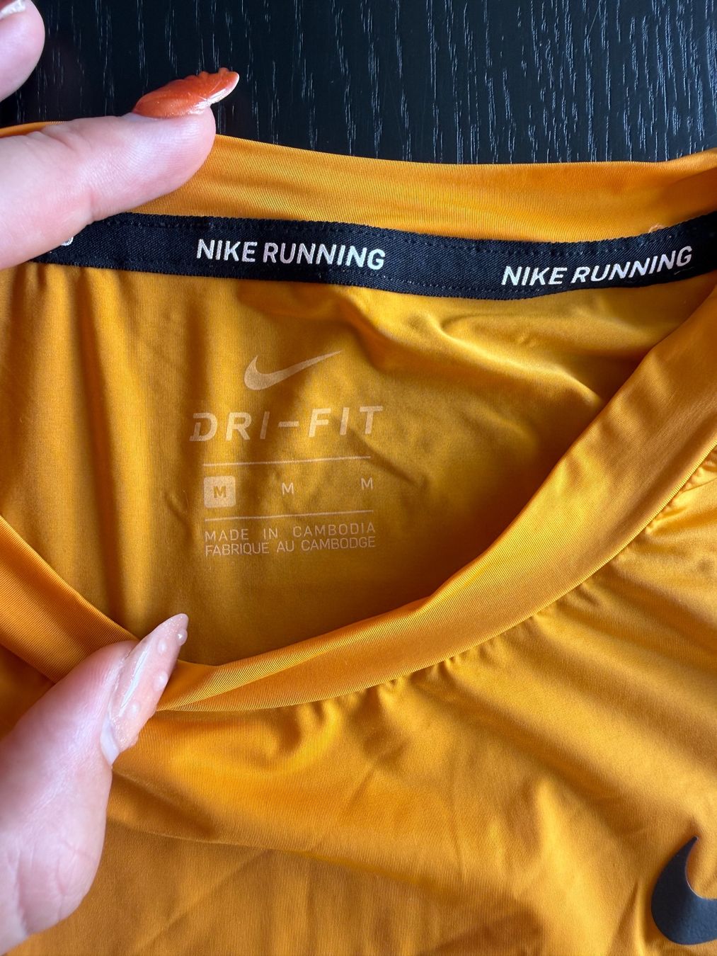 Nike T-shirt: Nike Running Crop Top orange Grösse M – Usato da Zürich venduto da rahelitas 3