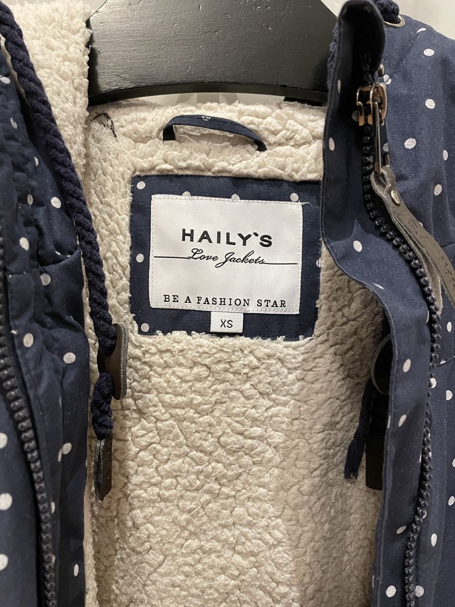Jacken & Mäntel: Navy Wintermantel für Mädchen – Gebraucht aus Bern von M.L.S. 1