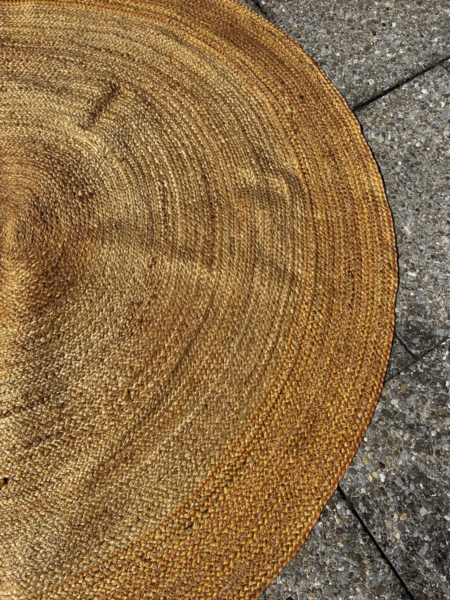 Pfister Tappeti: PFISTER Jute Teppich Ocker Rund 165cm Innen oder Aussen – Usato da Schaffhausen venduto da vandemonian 4