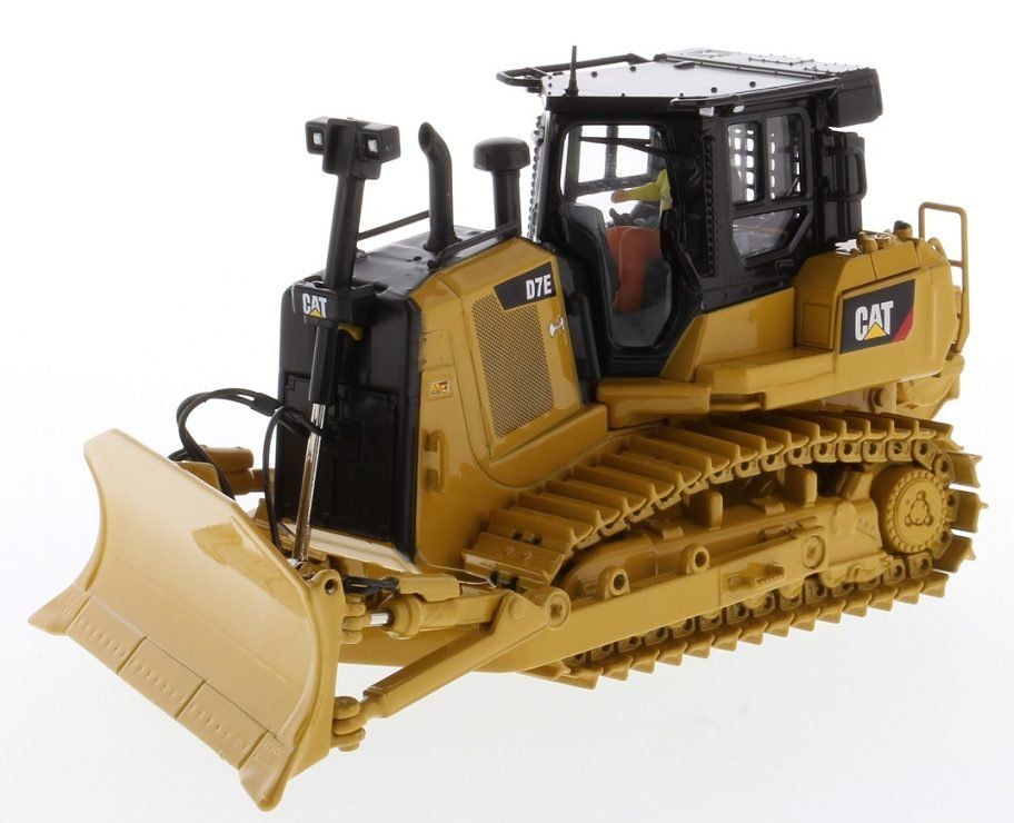 Caterpillar Kit di modellismo & Modellini statici: DieCast Masters 85555 D7E T4F – Nuovo (secondo la descrizione) da Dagmersellen venduto da FBM-Bacheli