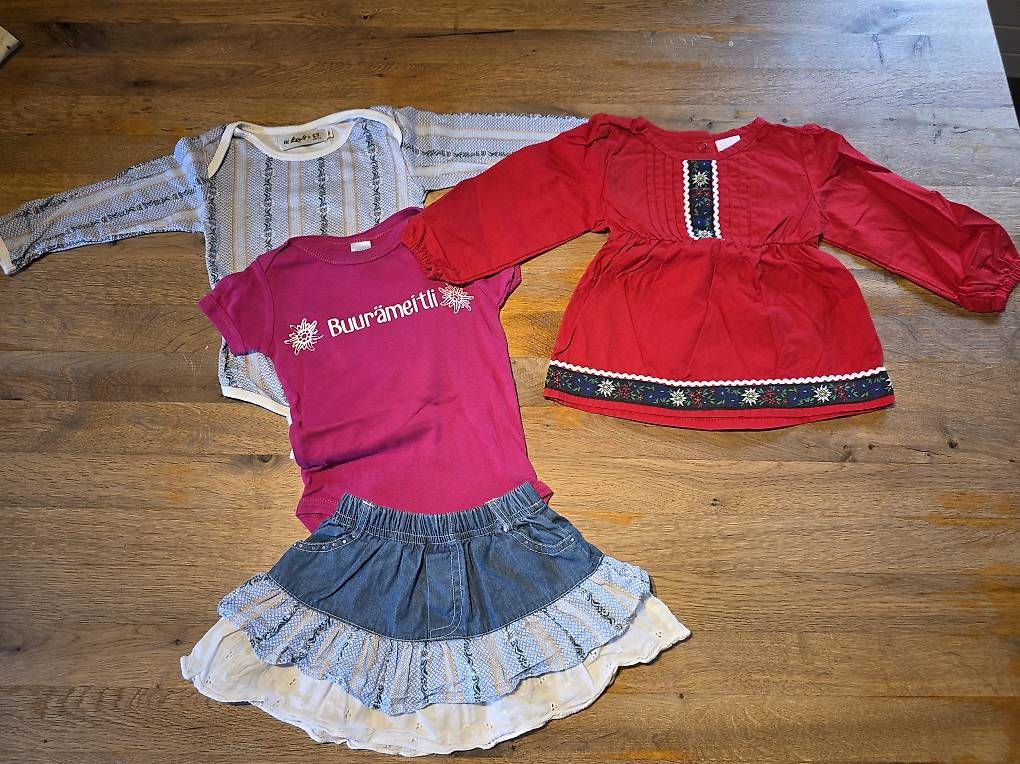 Lotti & Set di vestiti: Kleiderset "urchig" Grösse 80 – Usato da Stoos SZ venduto da may_p9xx