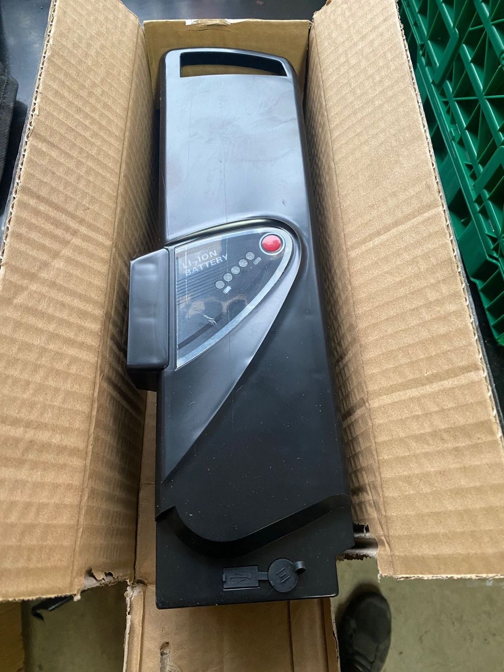 Batteries: Akku 36V 8Ah – Neuf (Voir description) à Basel par Rikardo_1979 2
