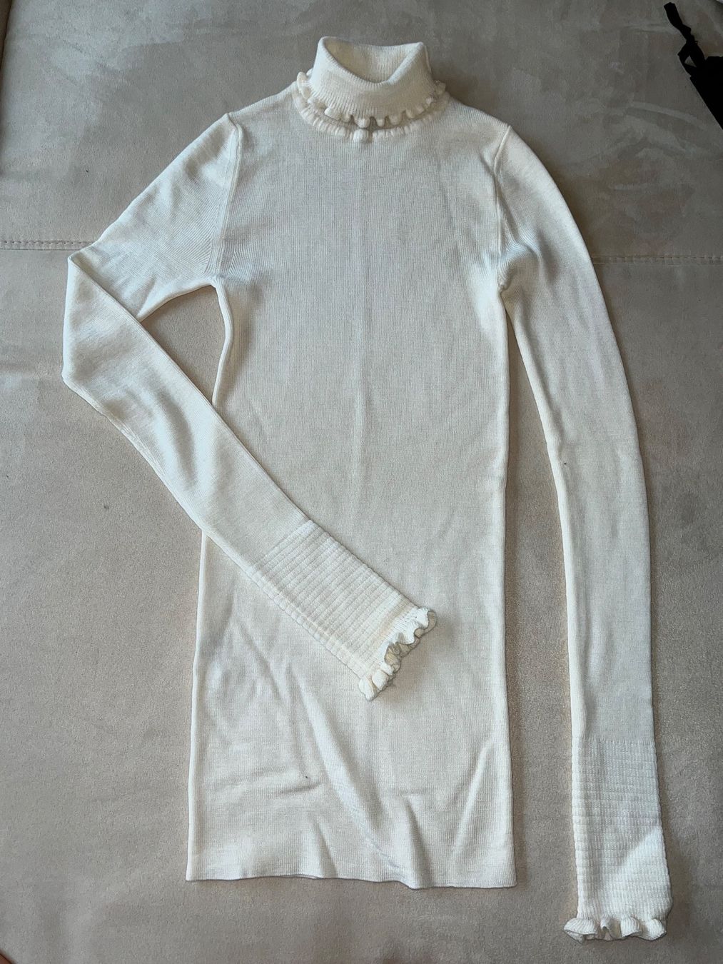 Pinko Pullover & Sweatshirts: Schicker Pulli Pinko Gr.S – Neu und originalverpackt aus Stäfa von Exclusive0 1