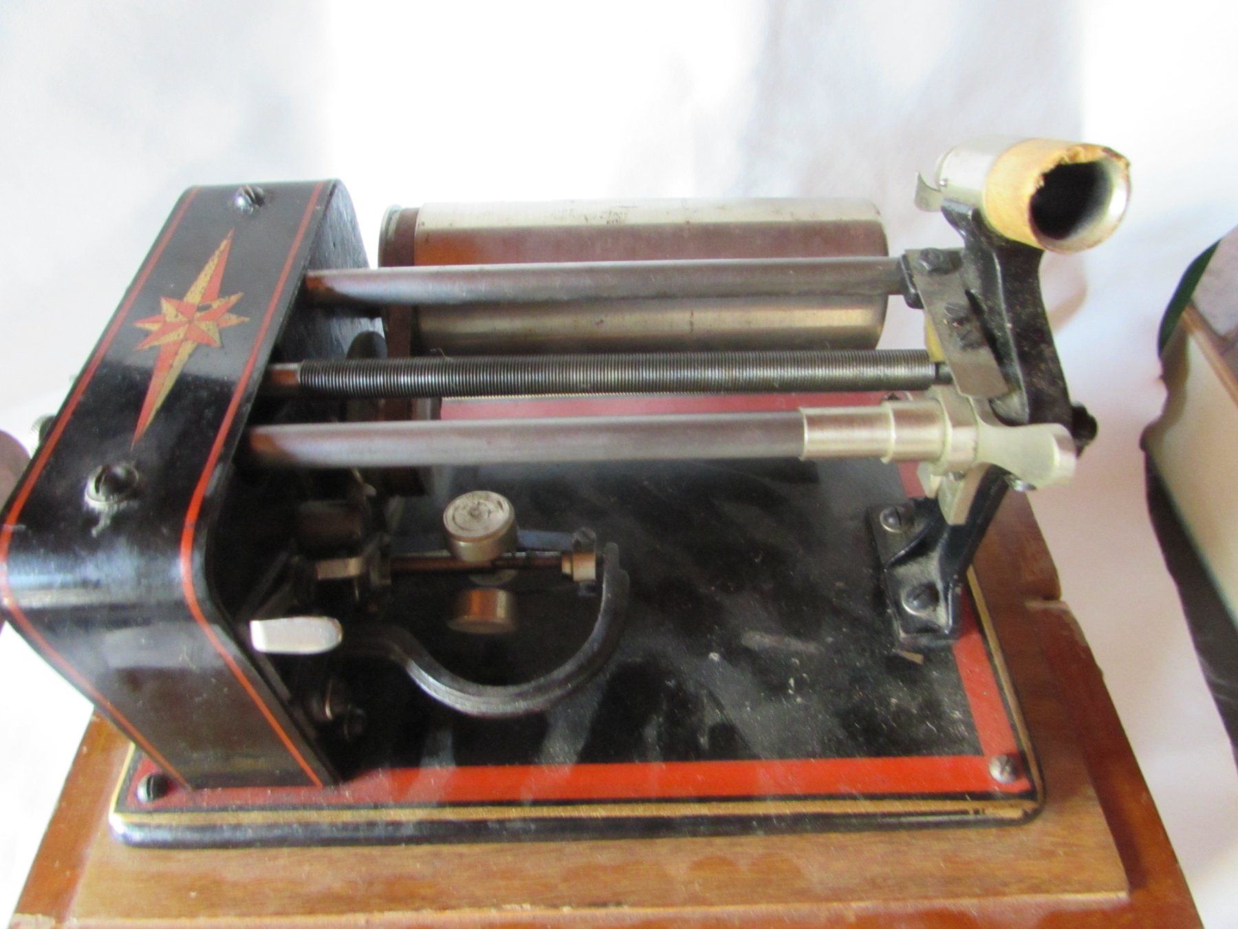 Carillon: Boîte pour phonographe Excelsior, en bois, avec machine à... – Usato da Onnens VD venduto da didier1956 3