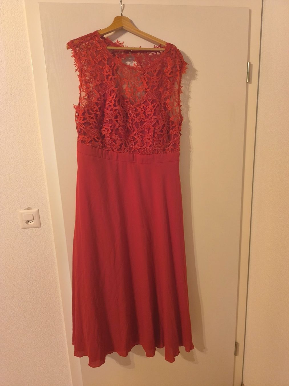 Vestiti: Robe rouge neuve T*48 – Usato da La Roche FR venduto da Catile54 1