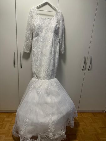 Brautkleid / Hochzeit