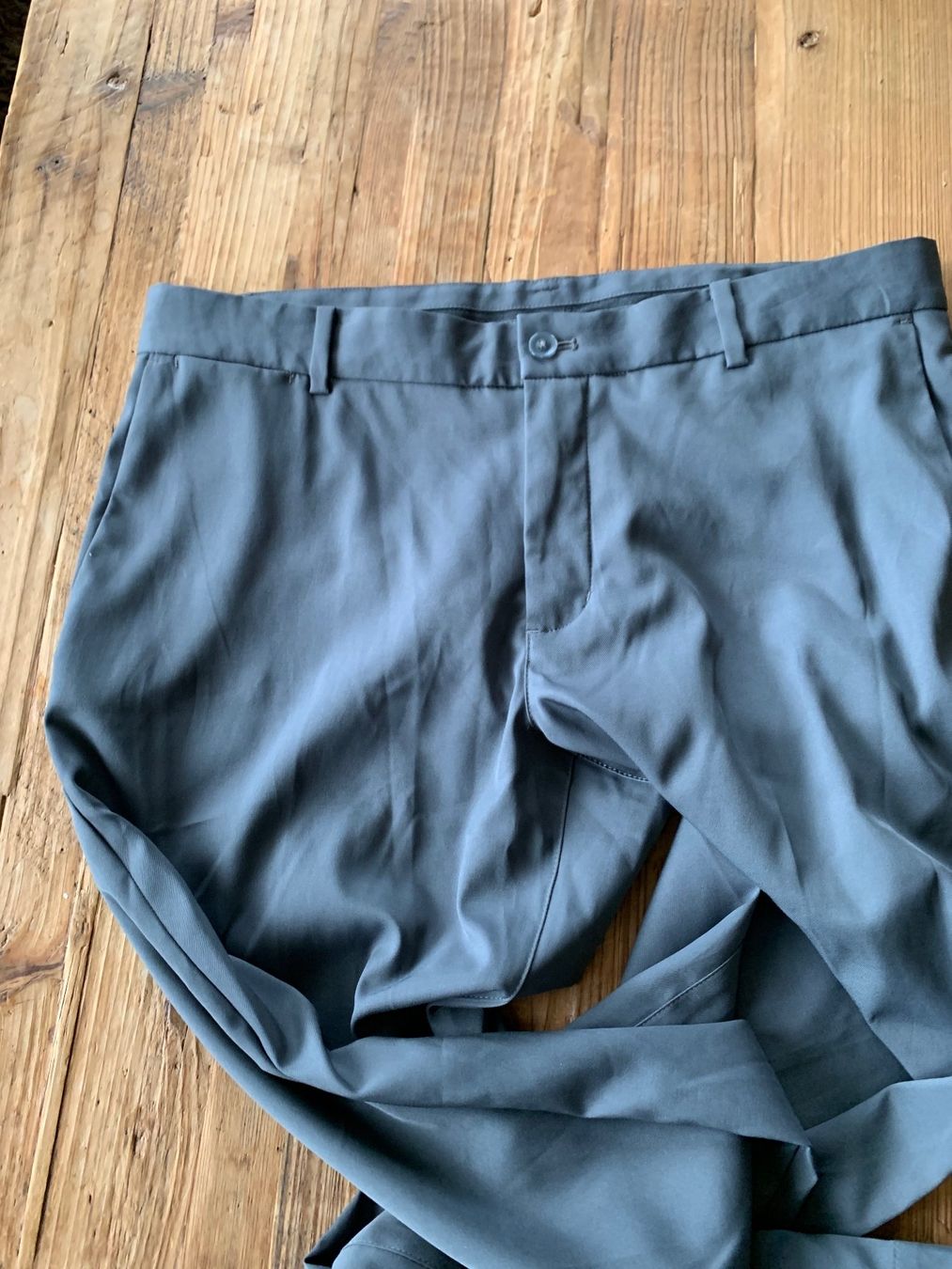 Nike Hosen: Nike Dry Fit Wander- Freitzeithose grau – Gebraucht aus Kirchdorf AG von  5
