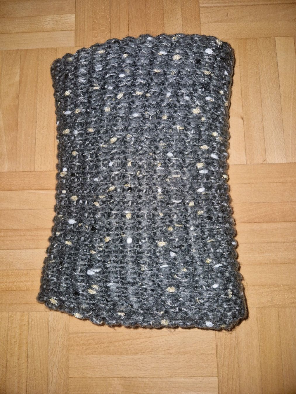Foulard & Sciarpe: Gestrickter Schlauchschal Grau meliert – Usato da Lungern venduto da jcj007