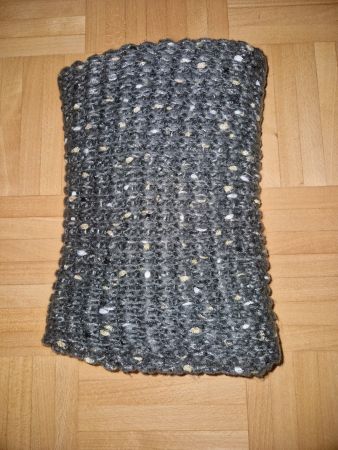 Gestrickter Schlauchschal Grau meliert