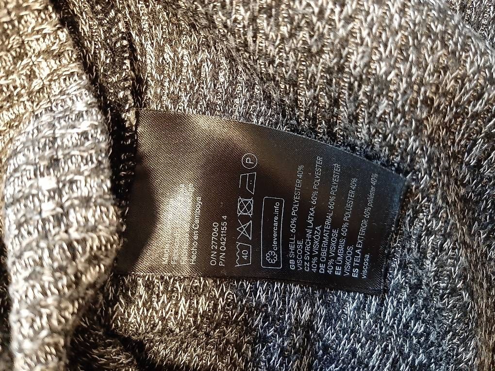 H&M Maglioni & Felpe: Divided H&M dünner Pulli mit Kragen Grau Gr. XS – Usato da Marthalen venduto da Jenny.Z 2