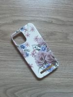 Coque de téléphone fleurie (Iphone 12)