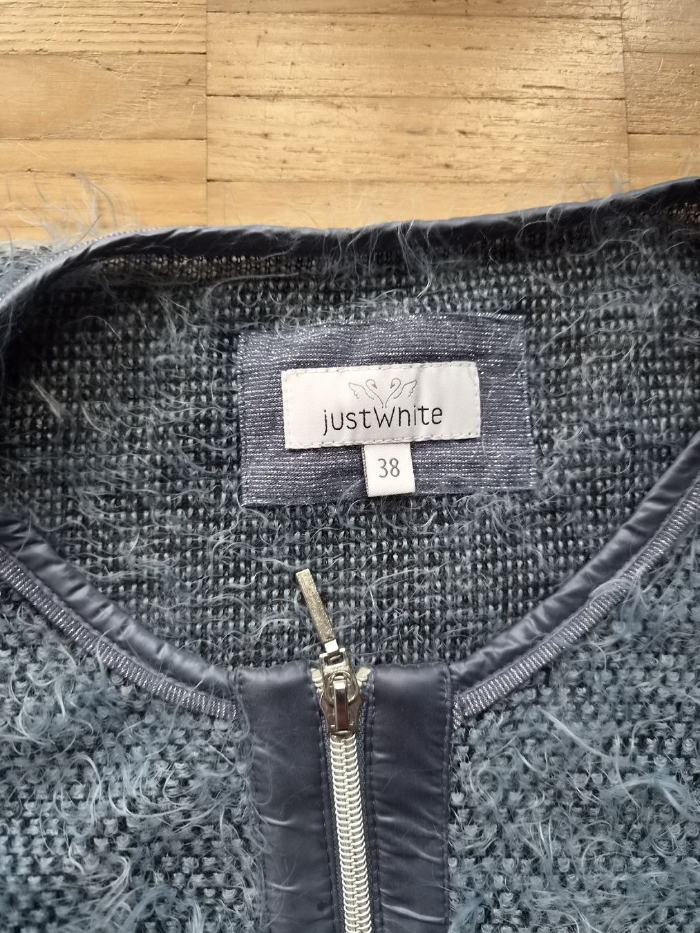 Jacken: Just White Strickjacke  – Gebraucht aus Jona von ramona024 1